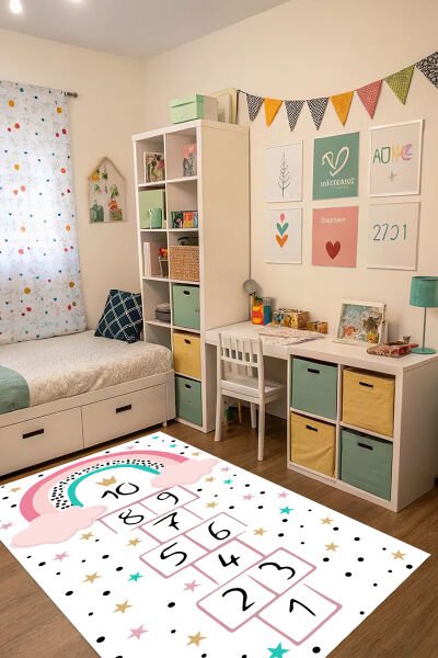 Yıldızlı Gökkuşağı Seksek Çocuk Halısı